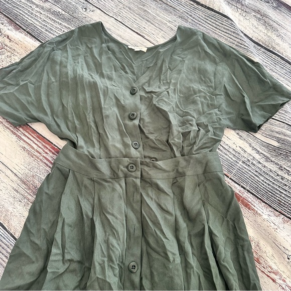 VETTA The Two Piece Midi Dress in Green - Picture 8 of 11